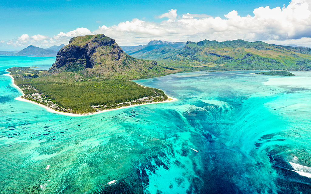 MAURITIUS SCOOPS THREE LEADING DESTINATION AWARDS