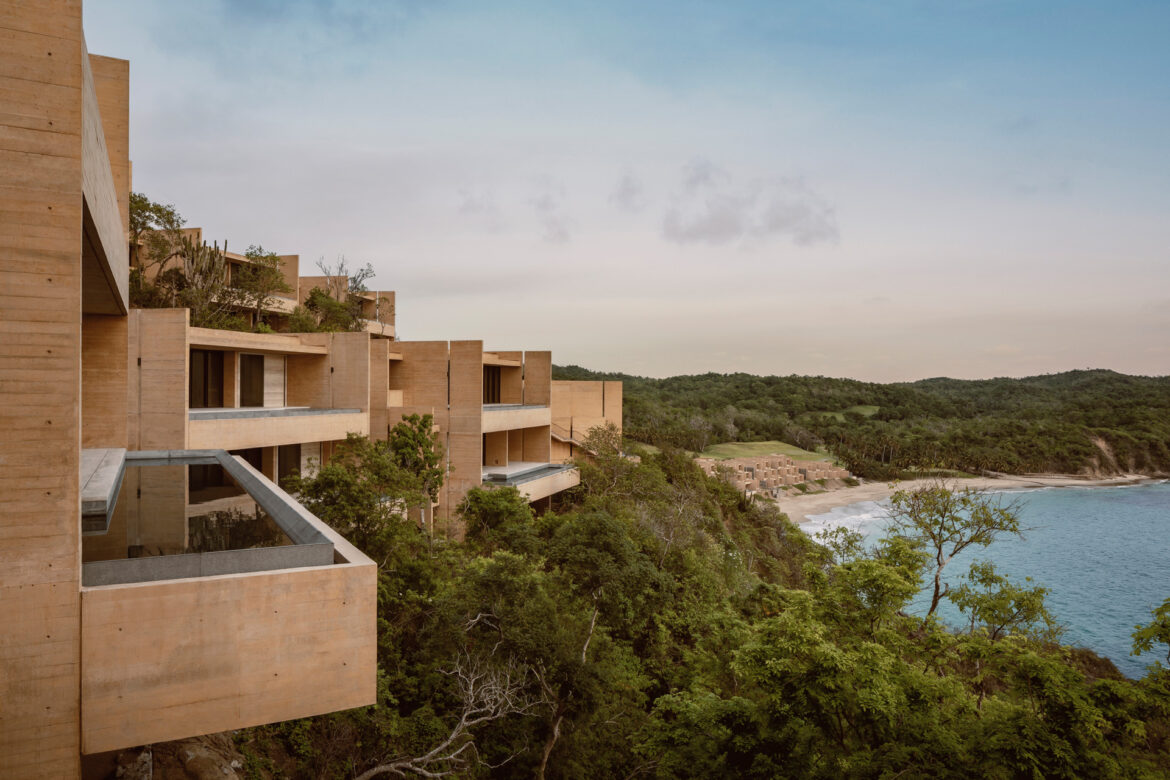 Four Seasons Resort Tamarindo, México Welcomes Guests to a Verdant Refuge