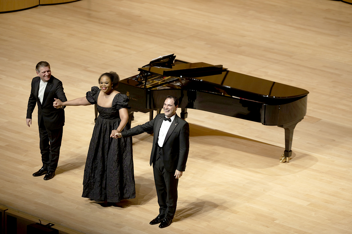 Mesmerising Opera Performance by Pretty Yende and Francesco Demuro ...