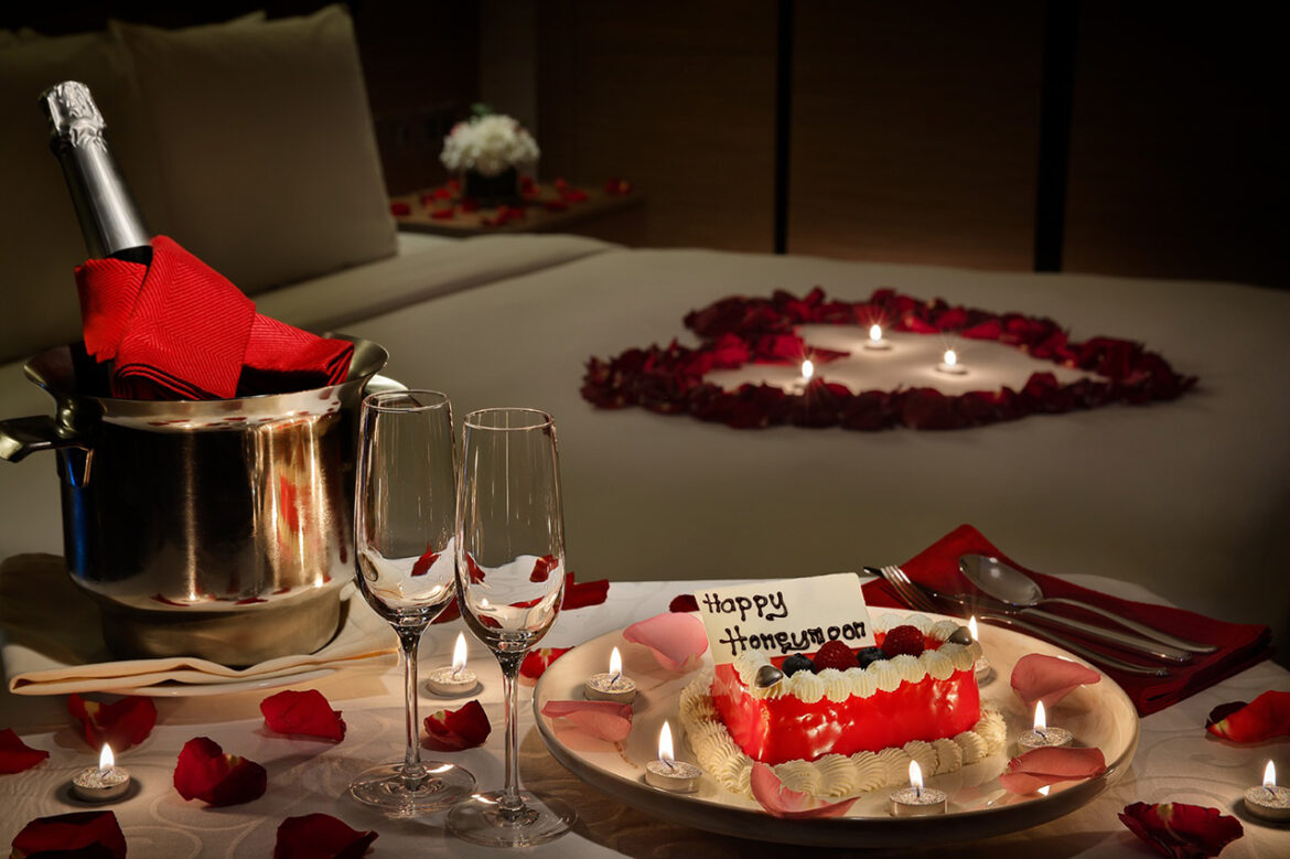 Enjoy a Romantic Getaway with Courtyard’s Ultimate Romance Package